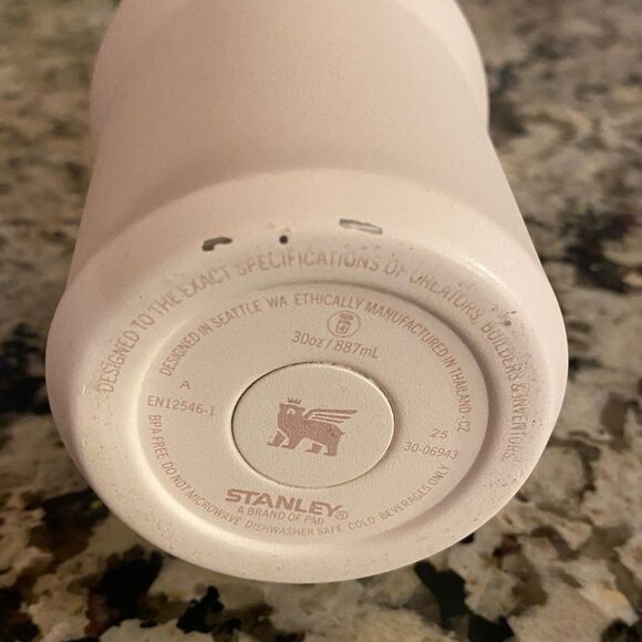 Stanley 30 oz Quencher Tumbler – Rose Quartz (Pink & Cream) - Picture 7 of 11